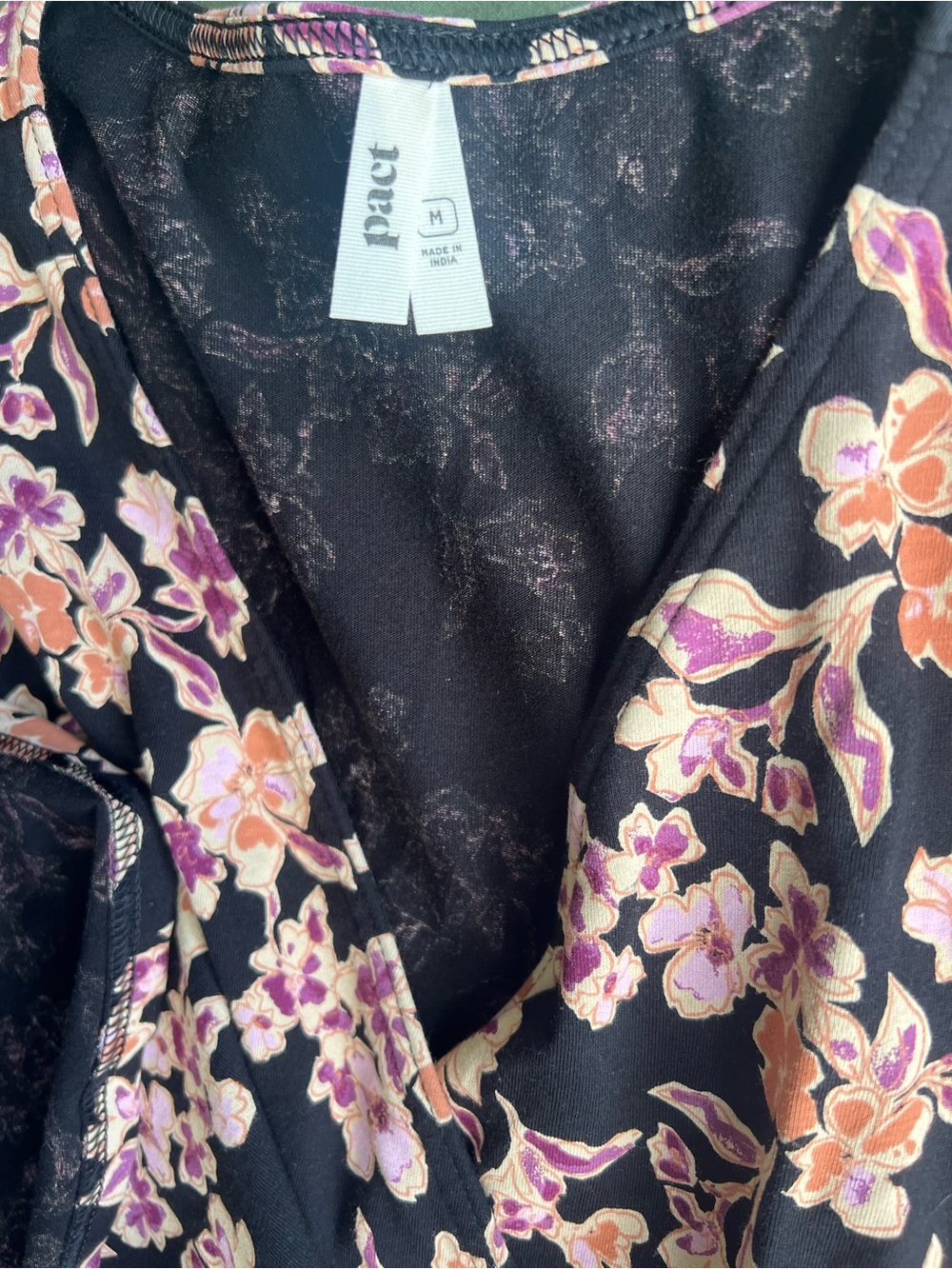 ‼️NWOT: Pact Organic Women's Black Floral V-Neck Wrap Midi Dress - M - Picture 2 of 3